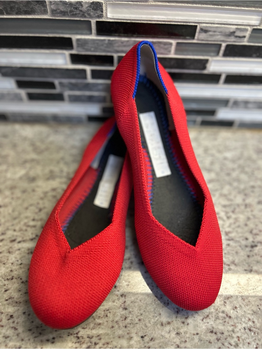 Rothy’s Red Knit V-Neck Ballet Flats - Women's Comfortable Slip-Ons size 7.5
